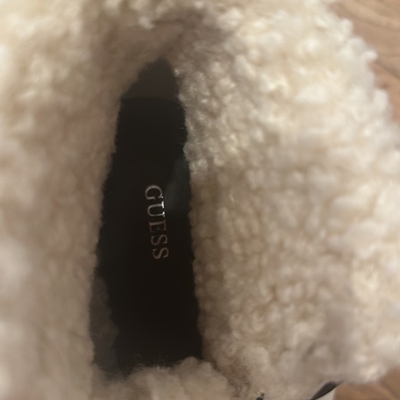 Guess, comfy boots - Picture 3 of 4